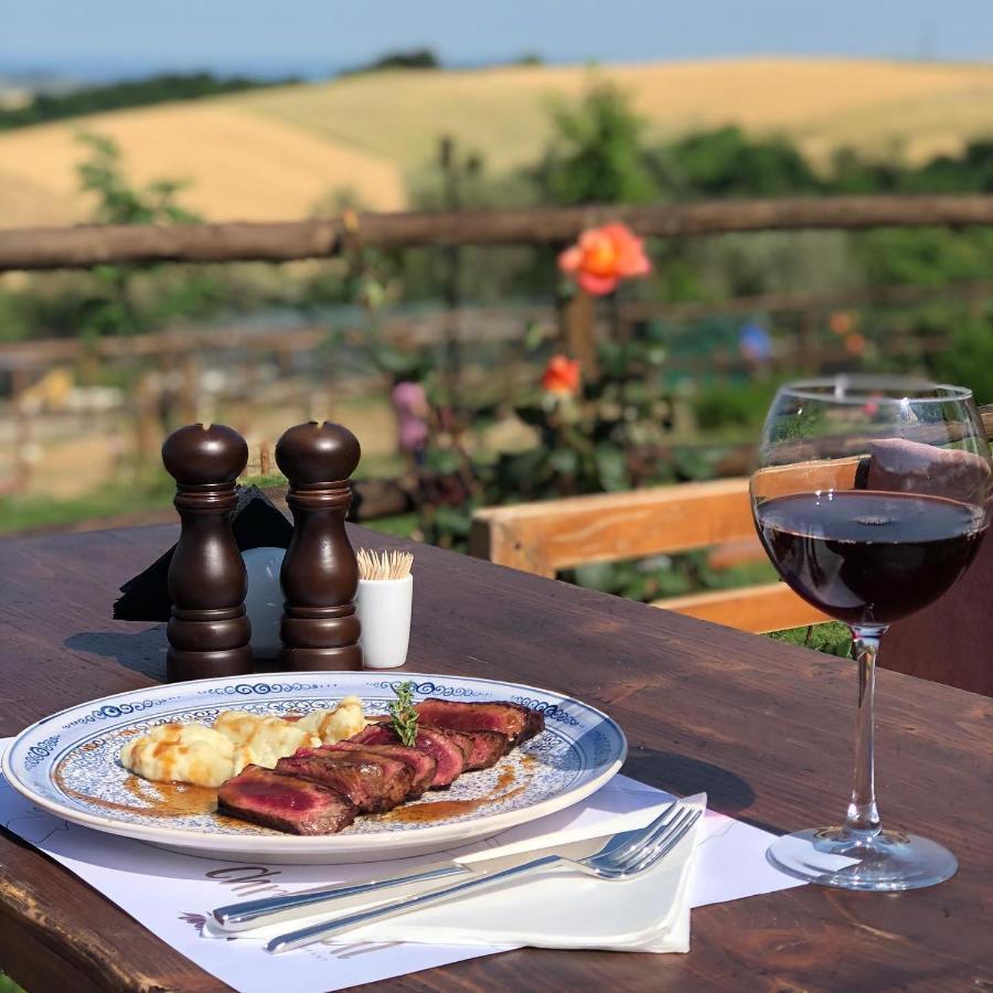 3 Hills Boutique - The Ranch Experience Hotel Trilofos Bagian luar foto