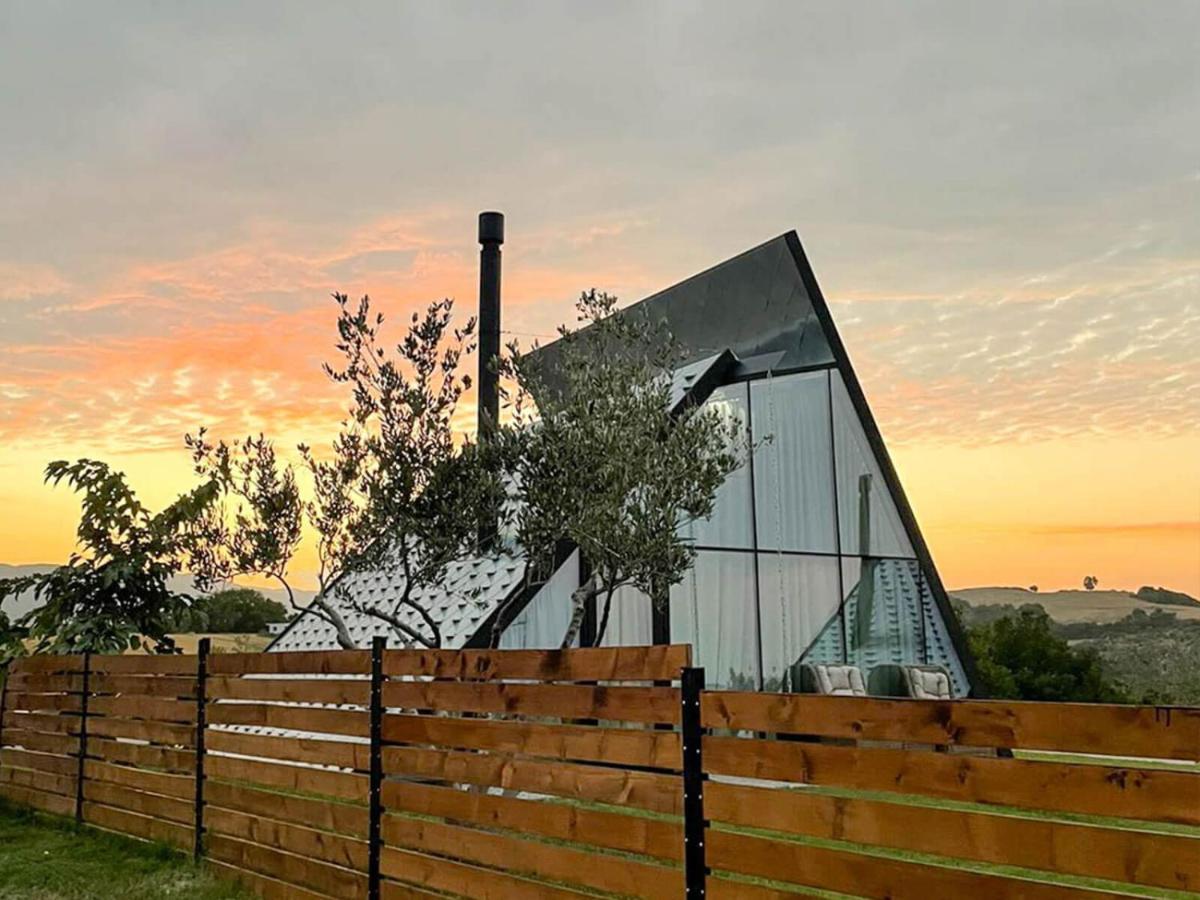 3 Hills Boutique - The Ranch Experience Hotel Trilofos Bagian luar foto