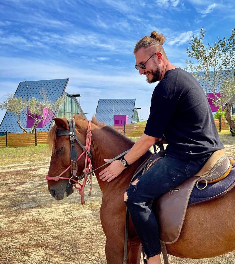 3 Hills Boutique - The Ranch Experience Hotel Trilofos Bagian luar foto