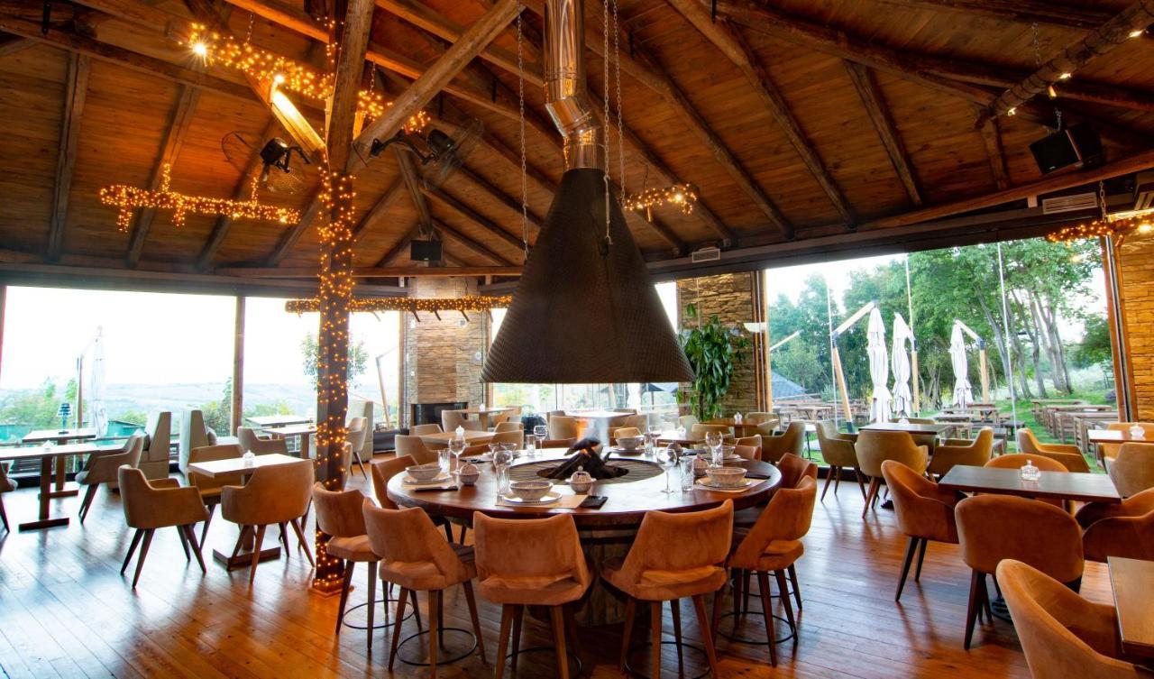 3 Hills Boutique - The Ranch Experience Hotel Trilofos Bagian luar foto