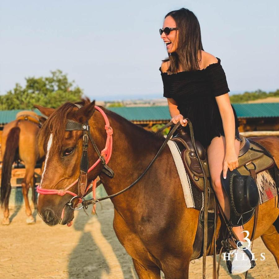 3 Hills Boutique - The Ranch Experience Hotel Trilofos Bagian luar foto